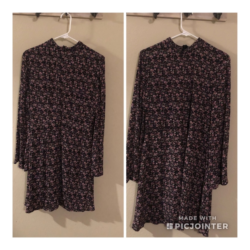 Cute Floral long sleeve dress!